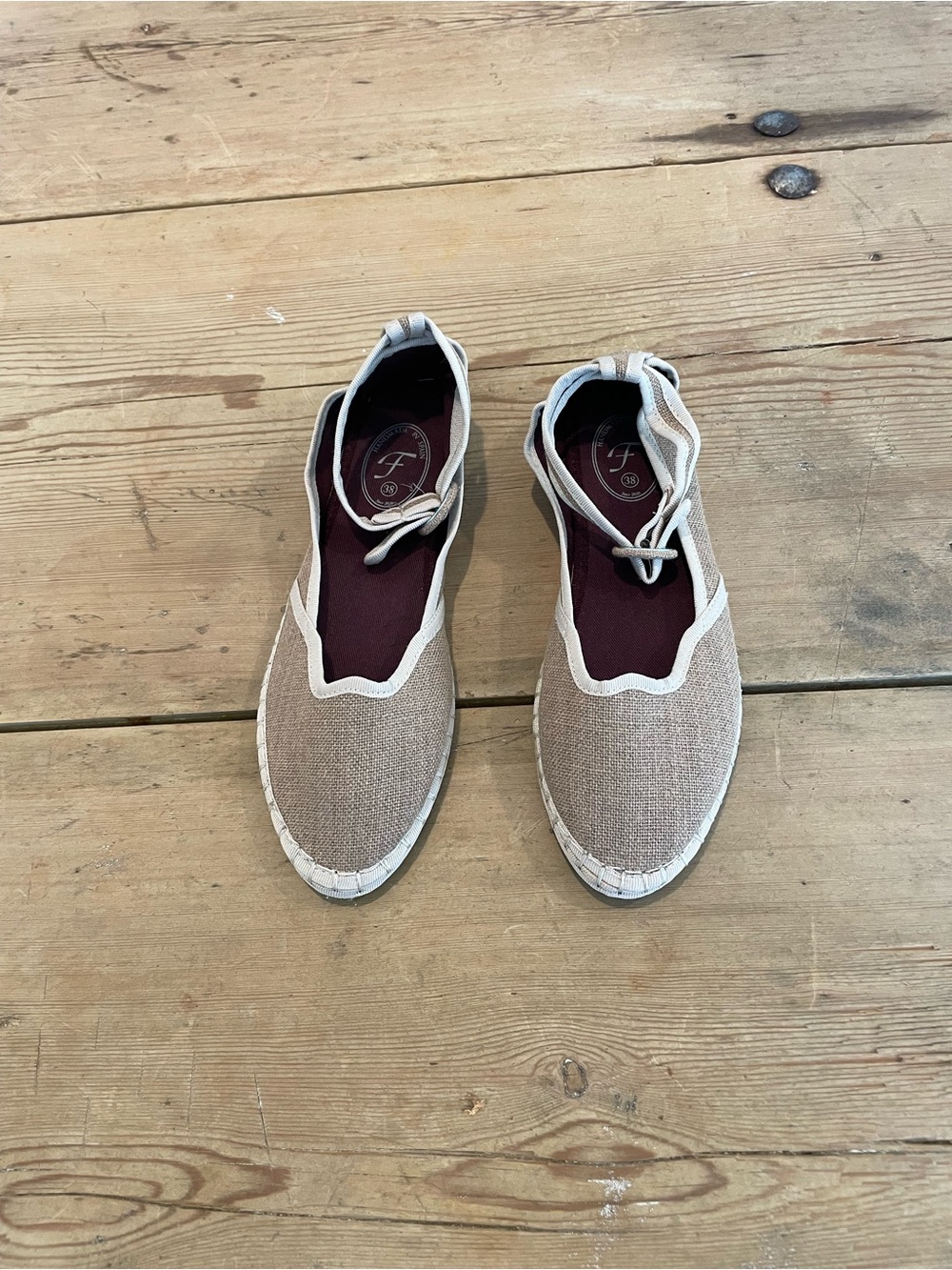 Flabelus Mary Janes NWOT 38 Tan linen
